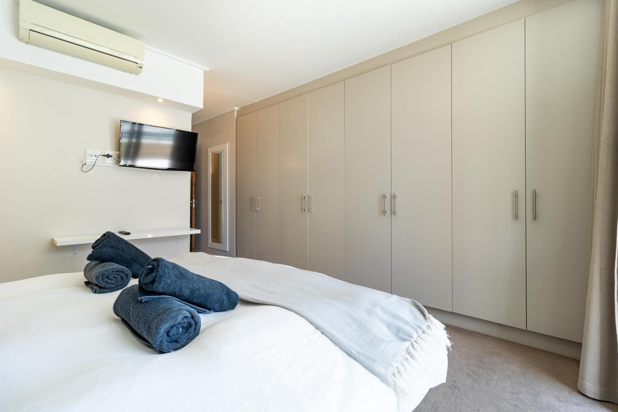 Canal Quays No Load Shedding Two Bedroom * Cape Town