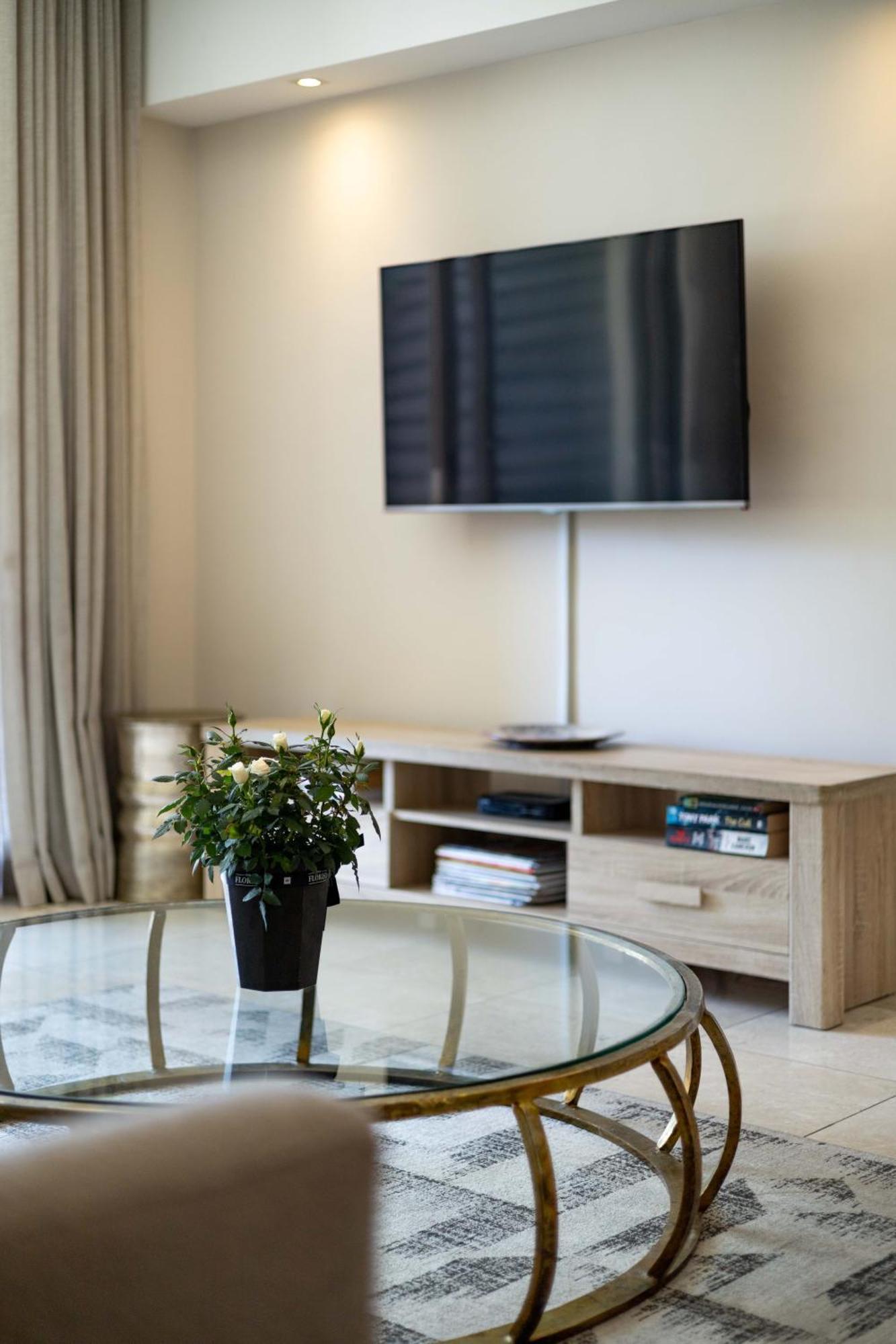 Apartment Canal Quays No Load Shedding Two Bedroom