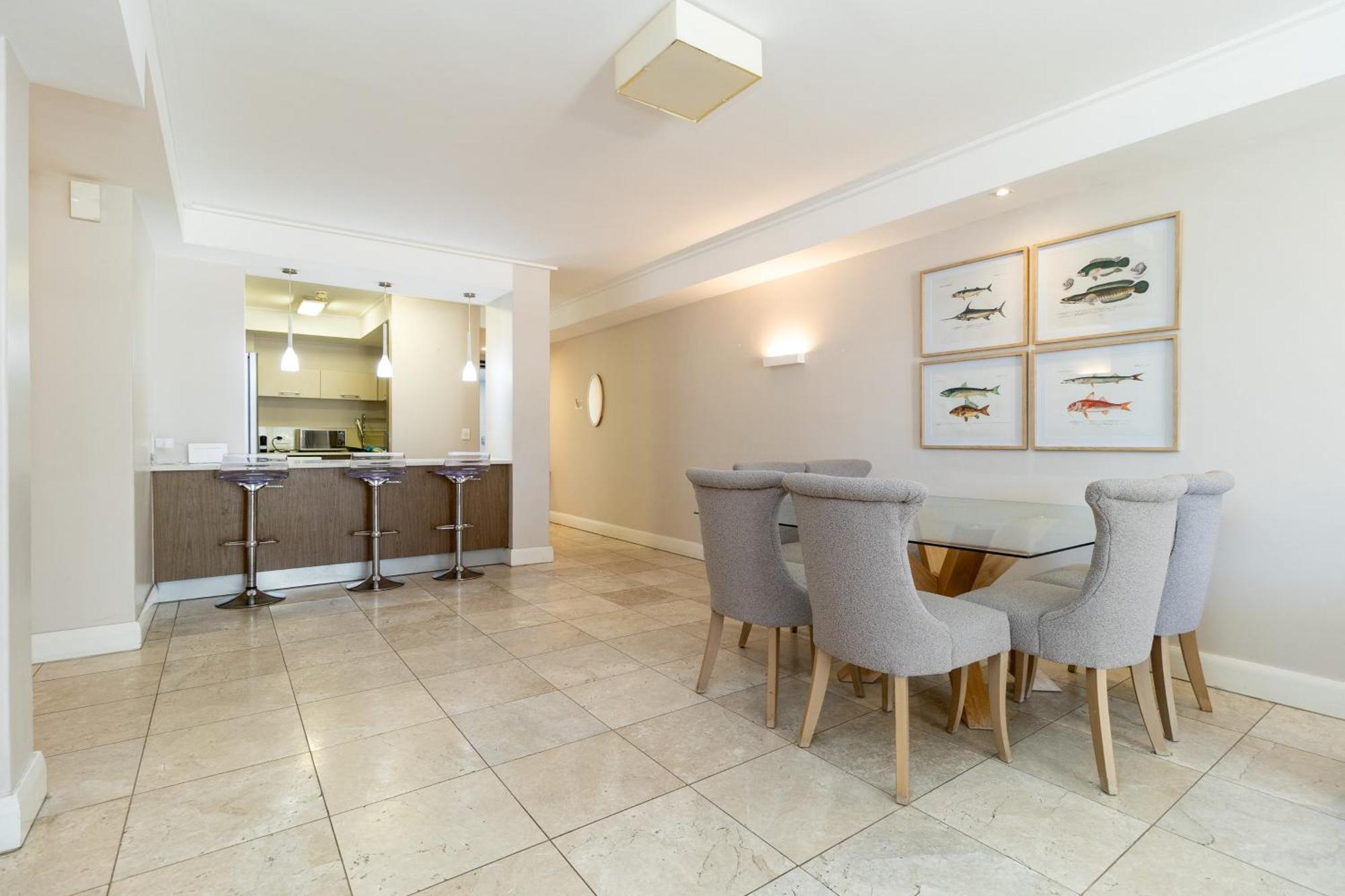 Apartment Canal Quays No Load Shedding Two Bedroom Kapstadt
